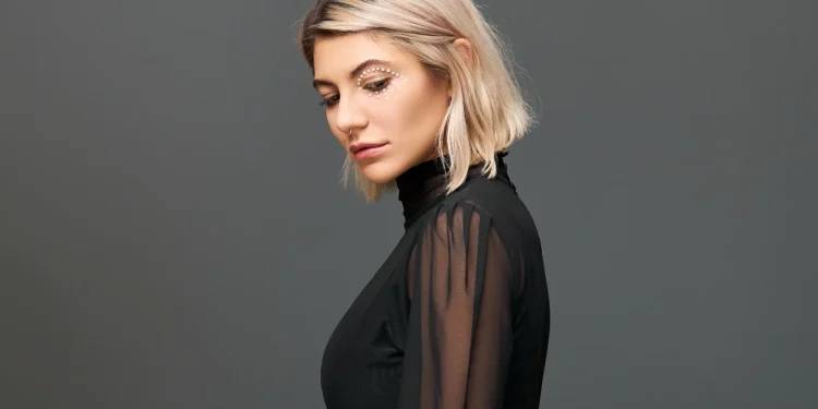 women with short hair