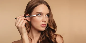 Perfect Winged Eyeliner for Hooded Eyes Guide