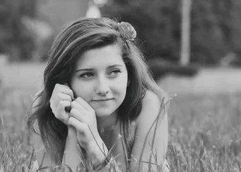 Why Aloe Vera Gel Changes Color – Red, Pink, Brown & More Explained